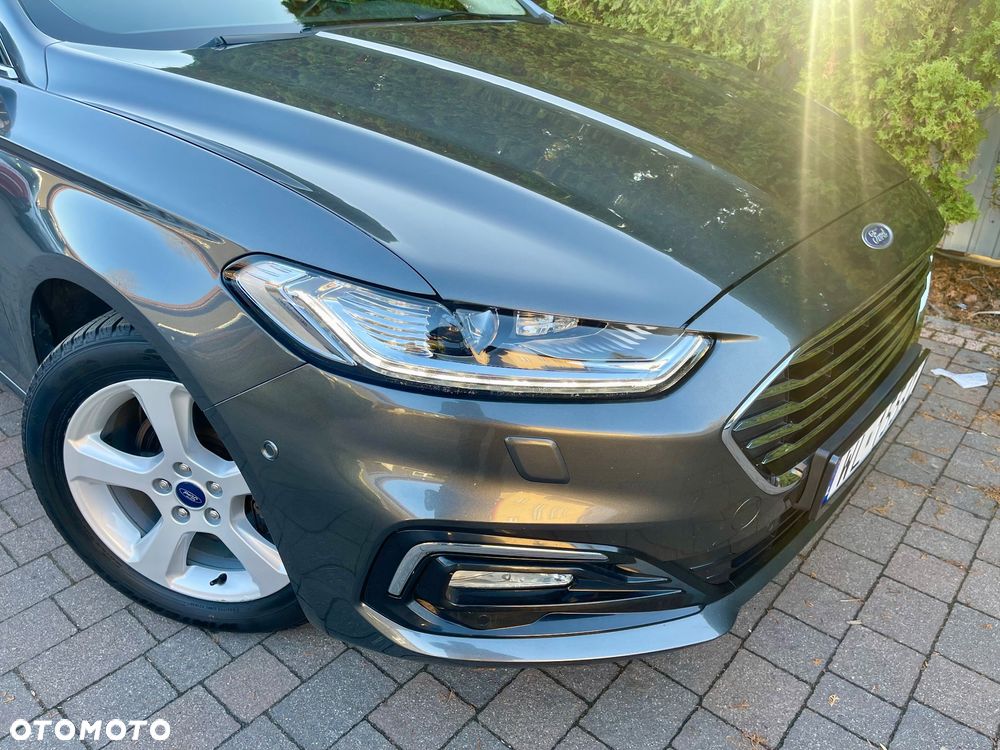 Ford Mondeo 2.0 Hybrid Titanium - 37