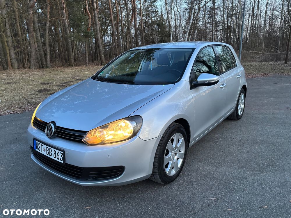 Volkswagen Golf 1.6 TDI DPF Highline - 4