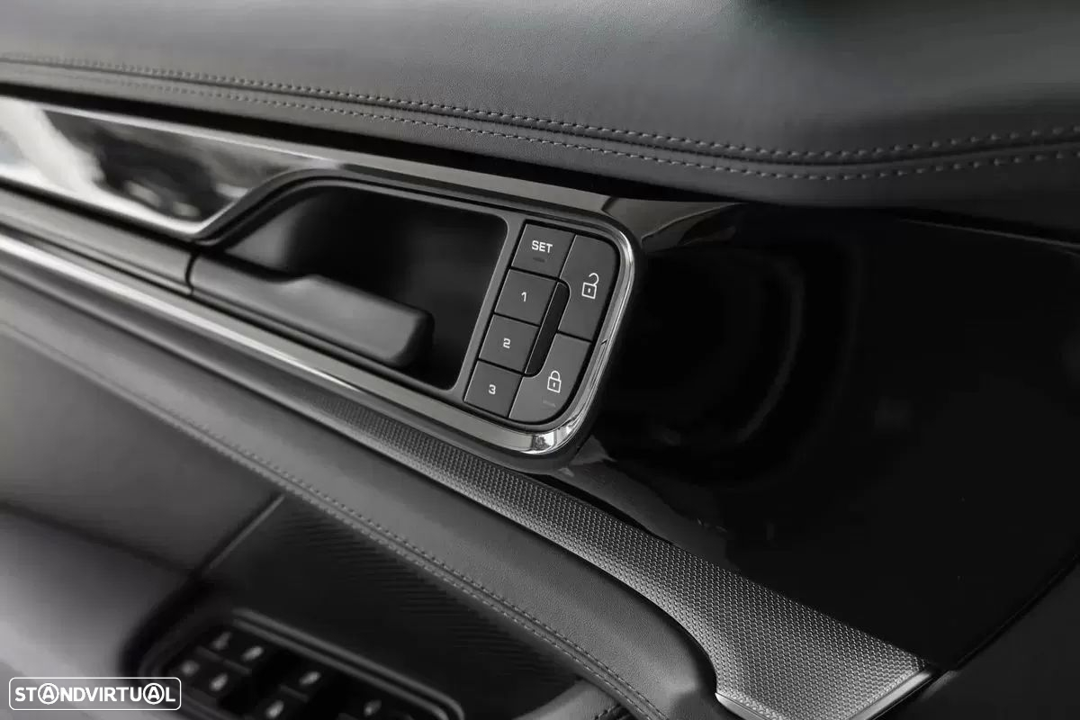 Porsche Panamera 4 E-Hybrid - 20