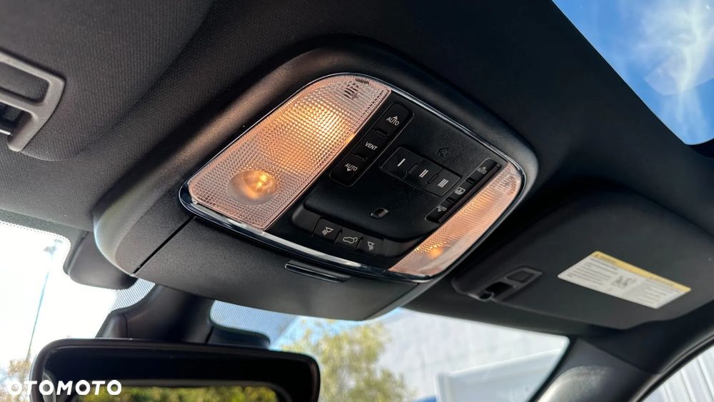 Jeep Grand Cherokee - 14