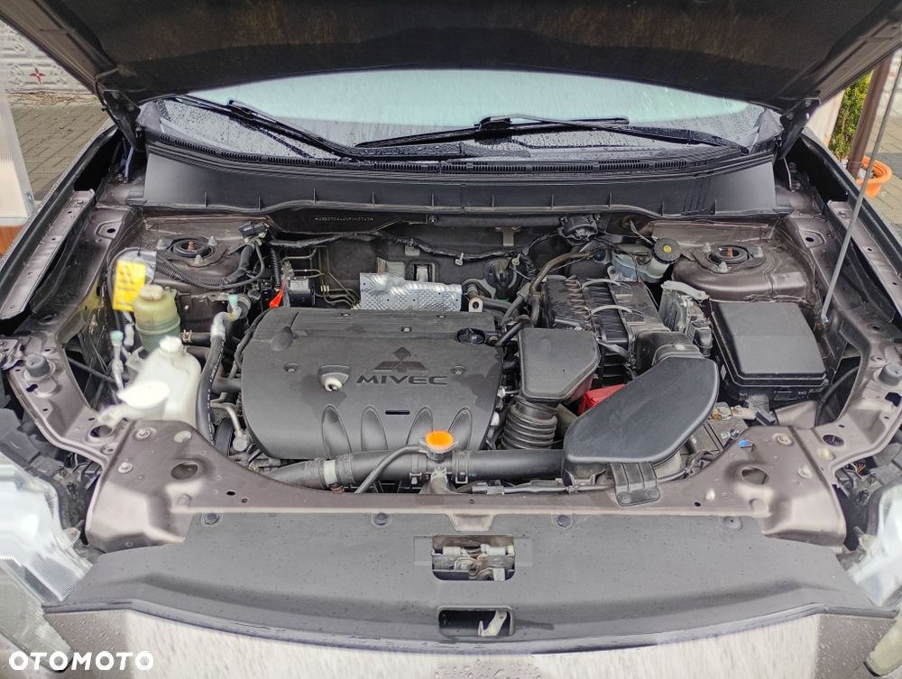 Mitsubishi Outlander - 6