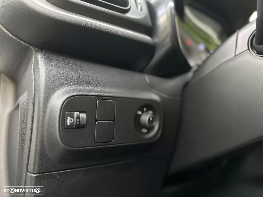 Citroën C3 BlueHDi S&S Feel Pack - 29