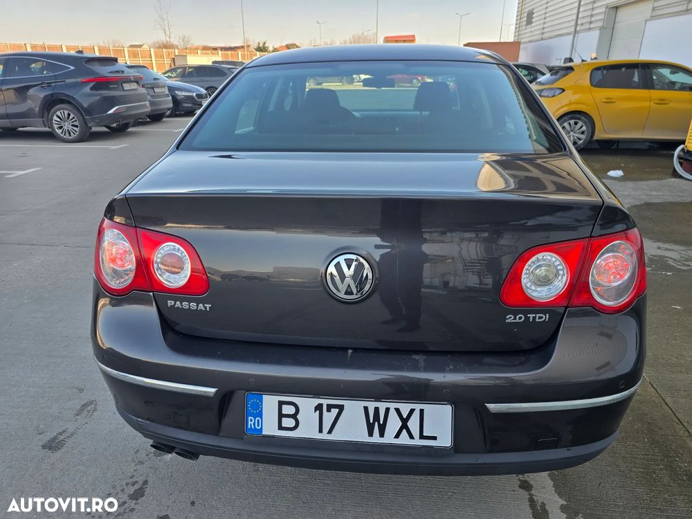 Volkswagen Passat 2.0TDI Comfortline DPF DSG - 9