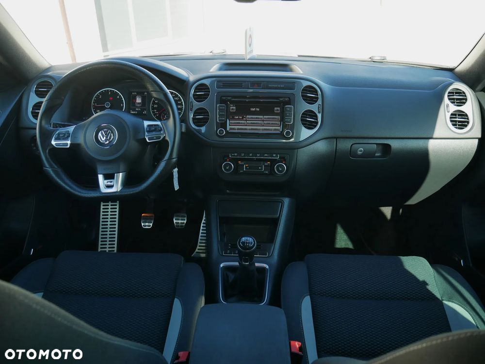 Volkswagen Tiguan 2.0 TDI 4Mot R-Style - 25