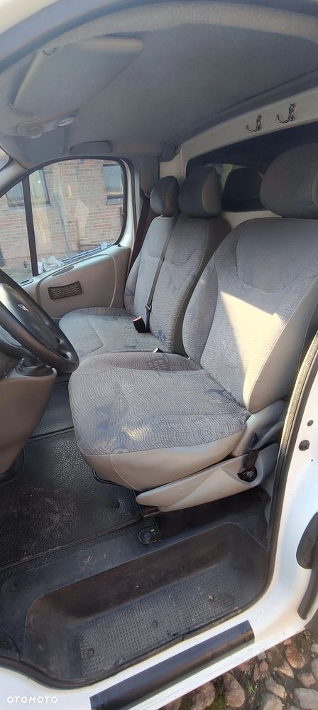 Renault Trafic - 13