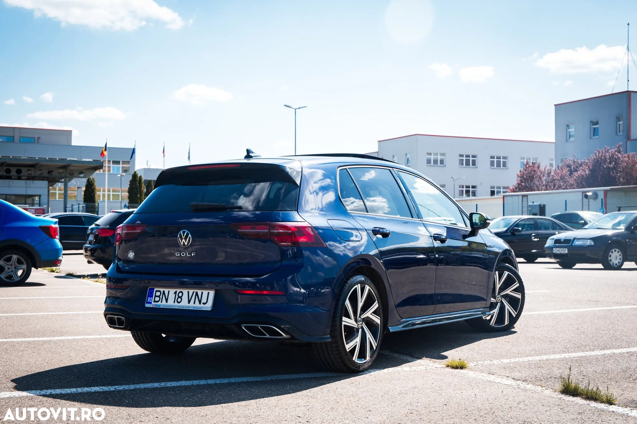 Volkswagen Golf 2.0 TDI DSG R-Line - 3