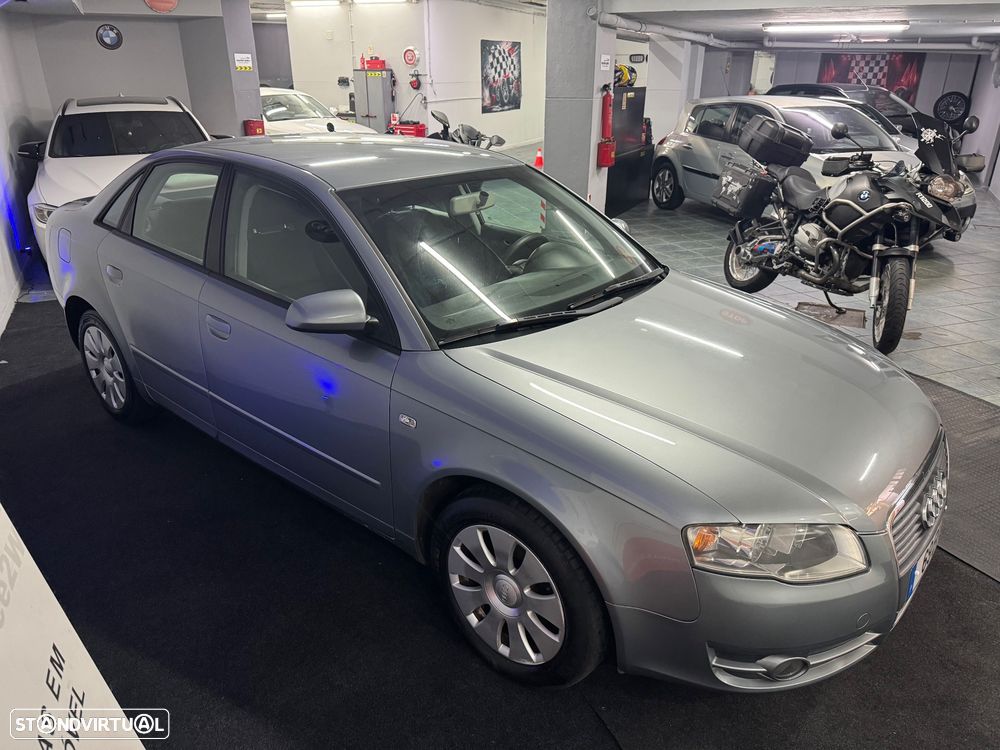 Audi A4 2.0 TDI exclusive - 4