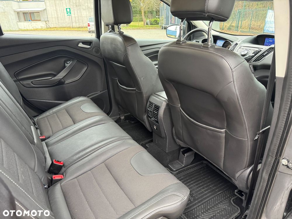 Ford Kuga 2.0 TDCi 4x4 Titanium - 19