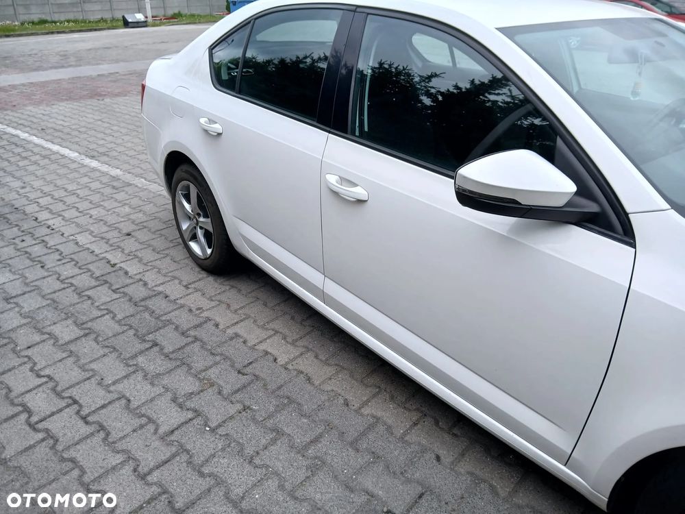 Skoda Octavia 1.6 TDI Solution - 14