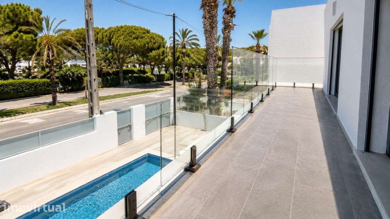 Luxuosa Moradia Nova na Costa da Caparica, Almada - Grande imagem: 2/30