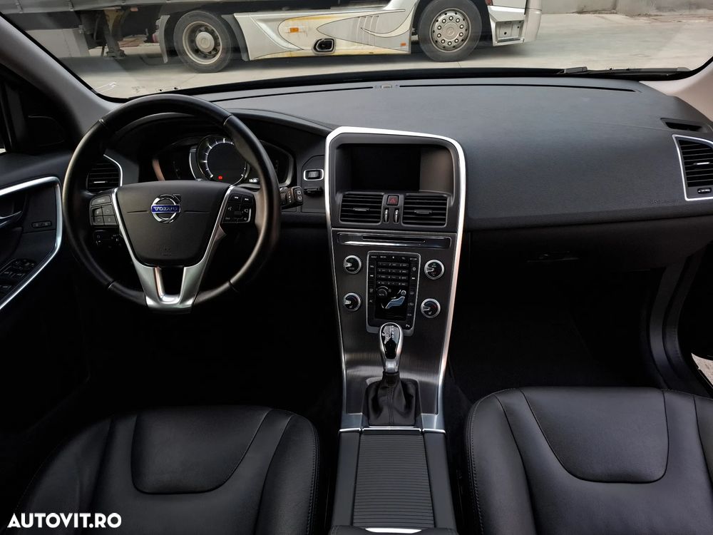 Volvo XC 60 D4 Geartronic Summum - 8