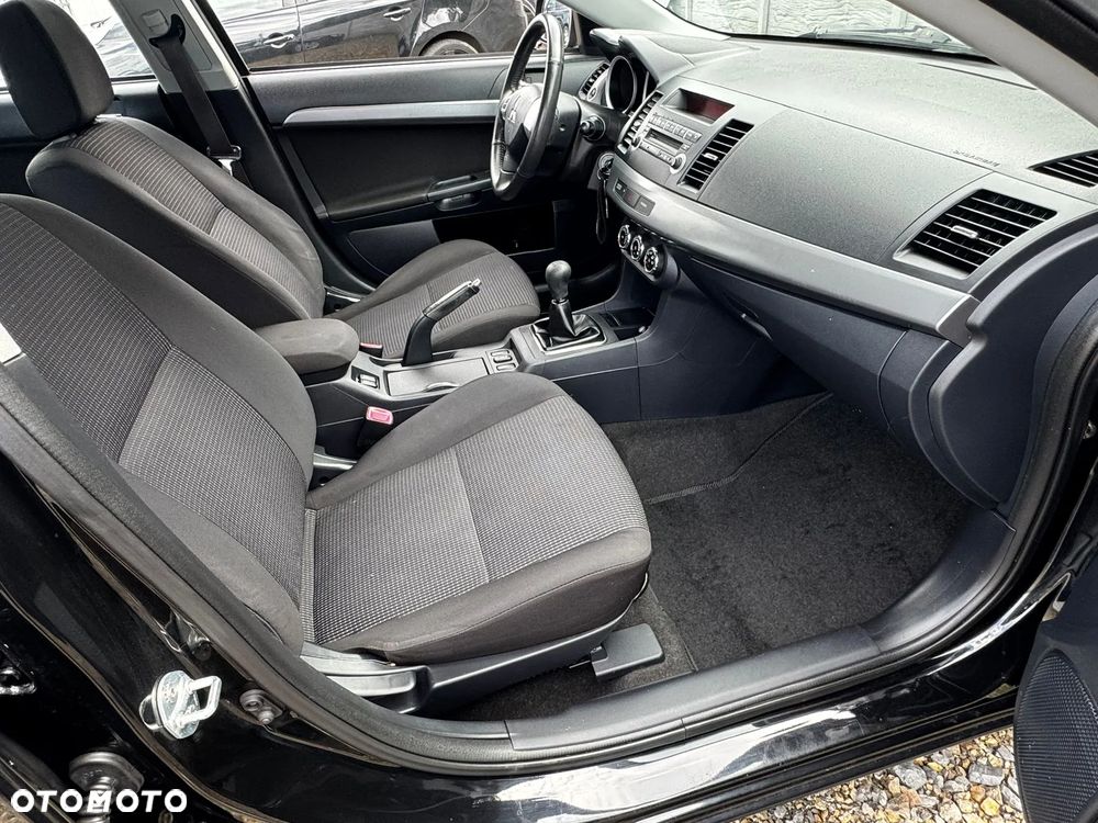 Mitsubishi Lancer 1.6 ClearTec Invite - 8