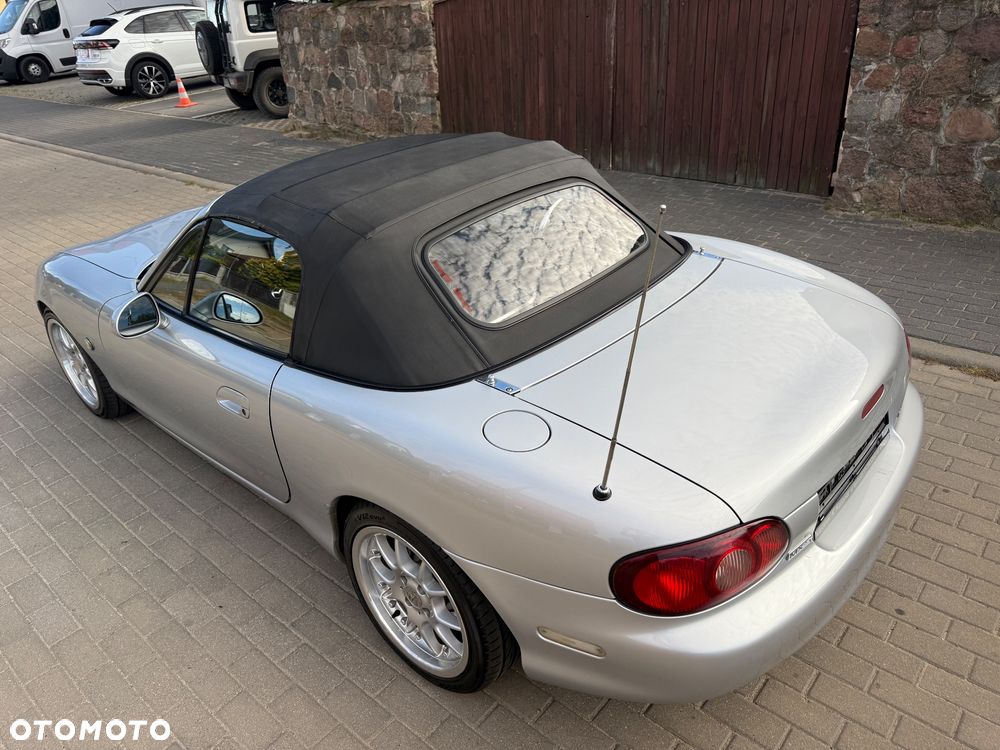 Mazda MX-5 1.6i 16V - 11