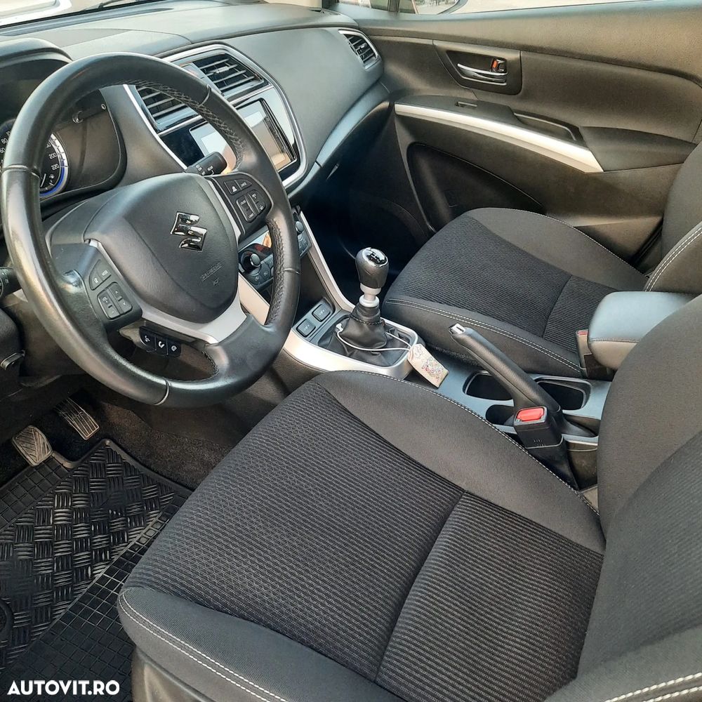Suzuki S-Cross - 10
