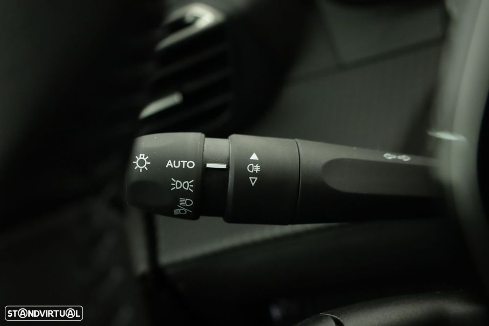Peugeot 2008 1.2 Allure - 17