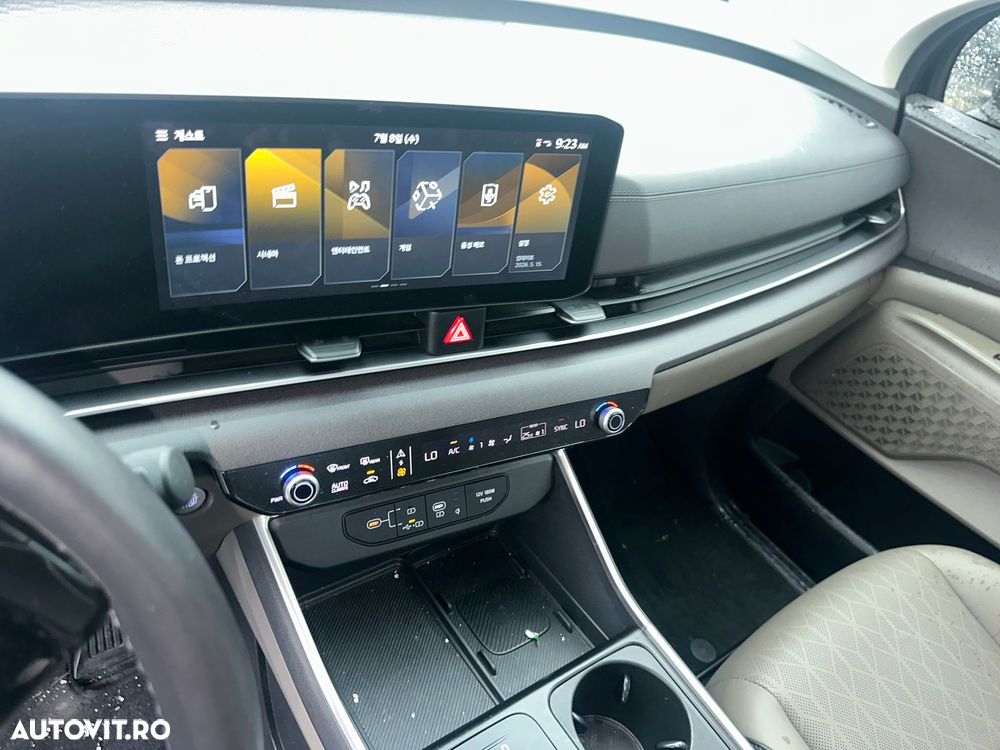 KIA Carnival 2024 — imagine 9