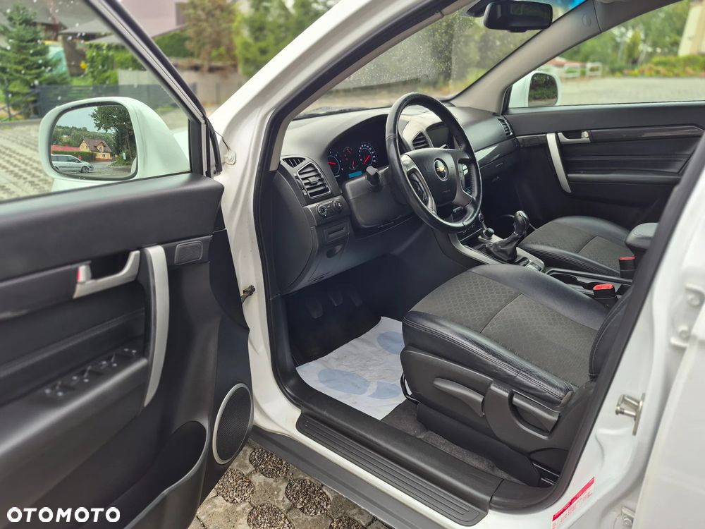 Chevrolet Captiva 2.2 D LT+ - 12