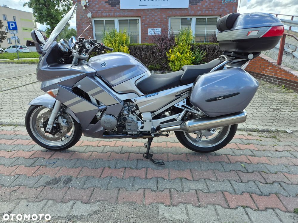 Yamaha FJR - 2