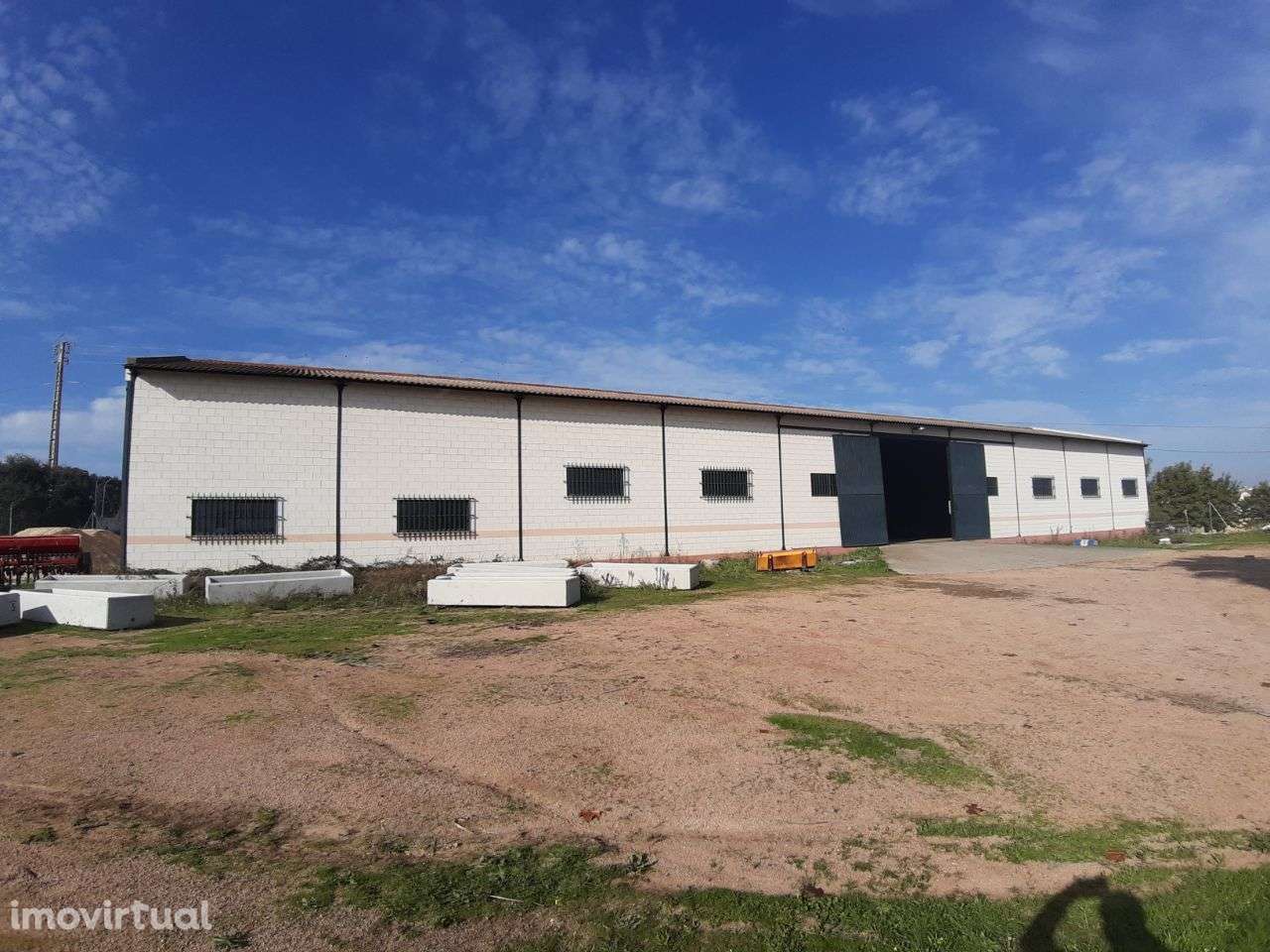 VENDA JUDICIAL I ARMAZÉM com terreno de 1.65 HECT - Grande imagem: 4/13