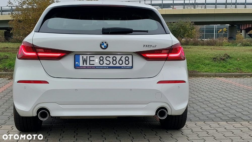 BMW Seria 1 2023 photo 5