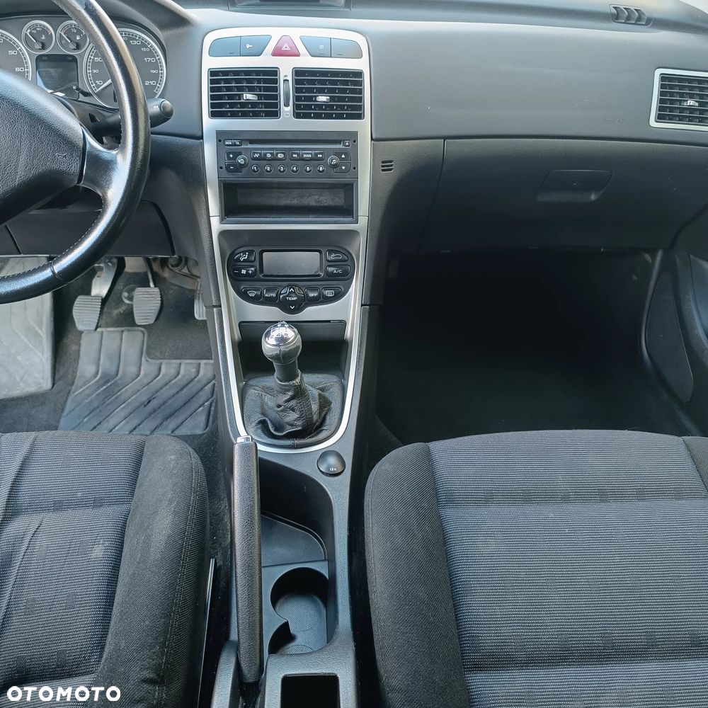 Peugeot 307 1.6 - 9
