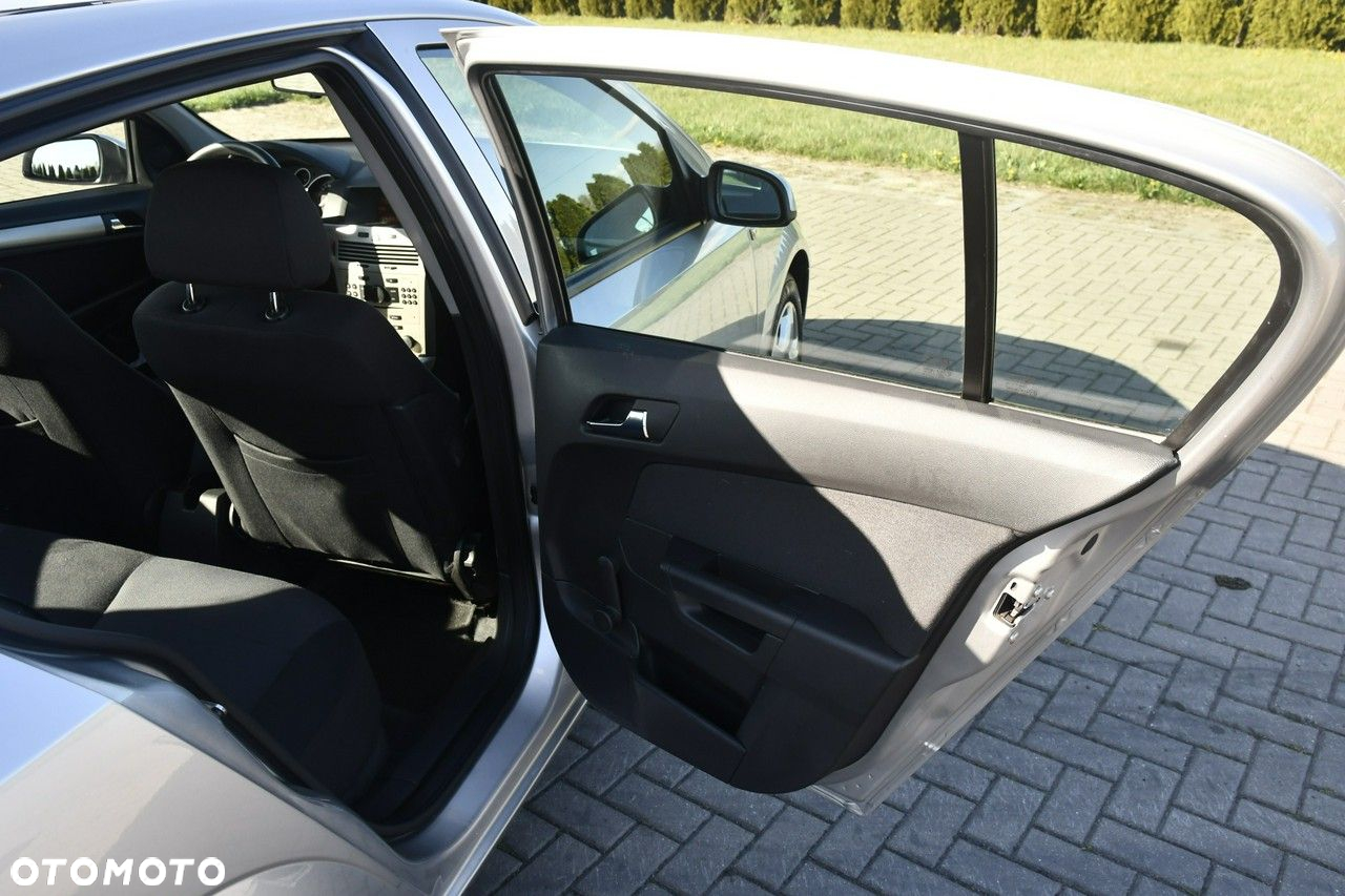 Opel Astra - 20