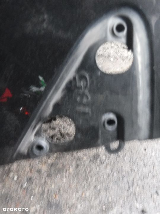 Renault Clio III blotnik prawy przod 185 - 2