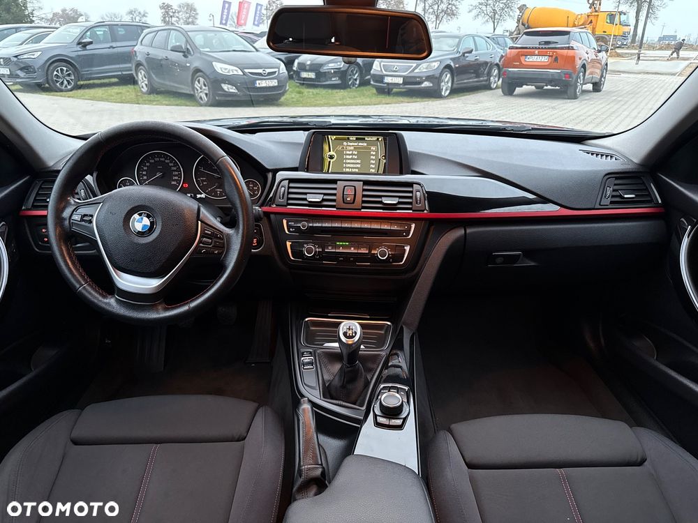 BMW Seria 3 320d DPF Edition Sport - 19