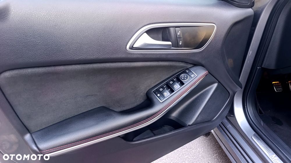 Mercedes-Benz Klasa A 180 AMG Line - 16