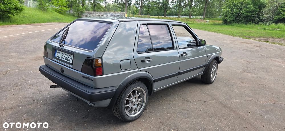 Volkswagen Golf 1.6 CL - 7