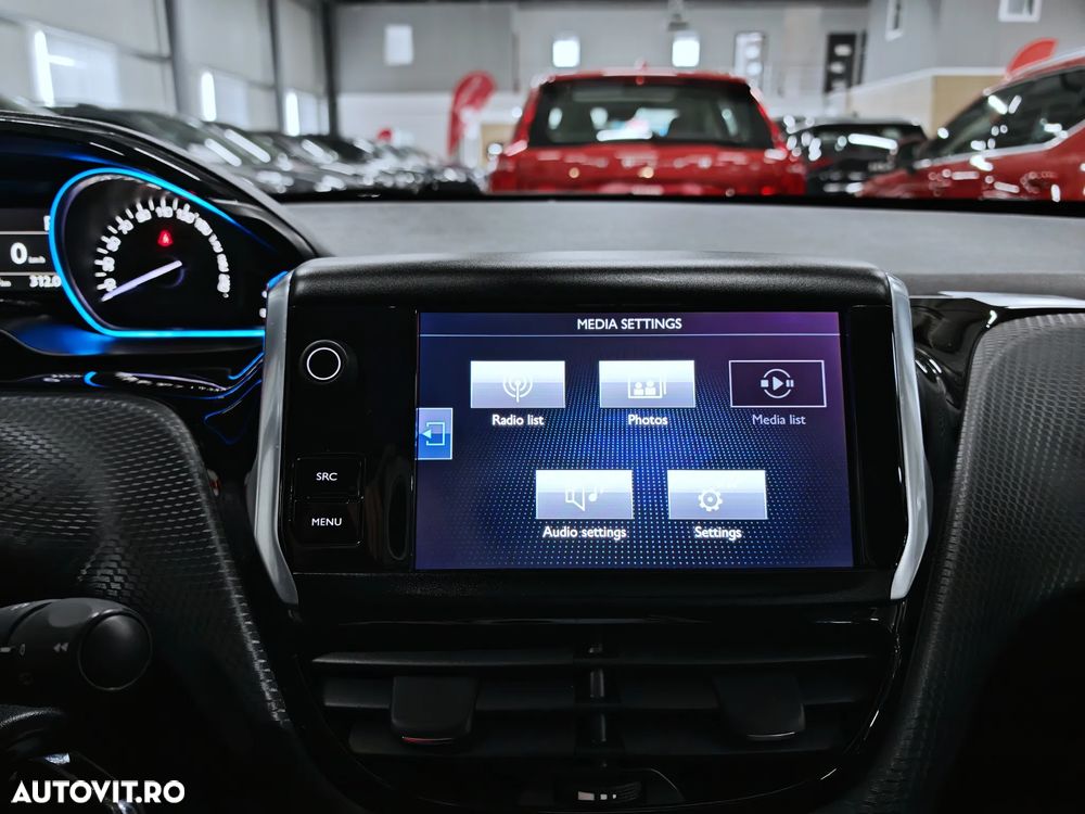 Peugeot 2008 PureTech 110 GPF Stop&Start EAT6 Allure - 14