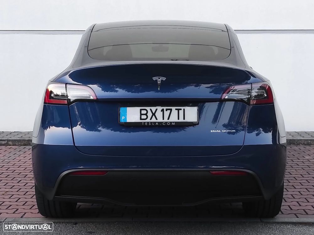 Tesla Model Y Long Range Dual Motor AWD - 9