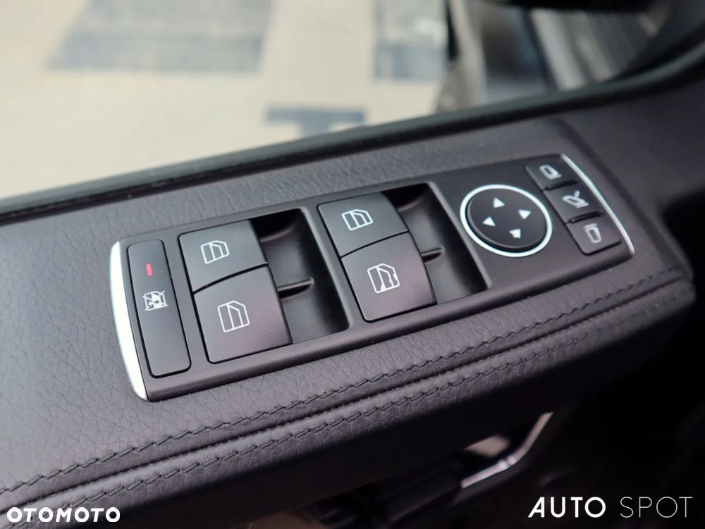 Mercedes-Benz Klasa G AMG 63 AMG SPEEDSHIFT 7G-TRONIC - 19