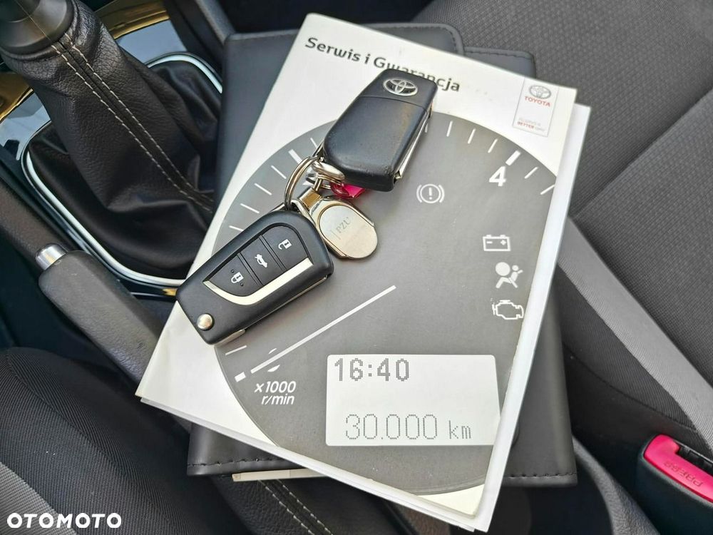 Toyota Auris - 17