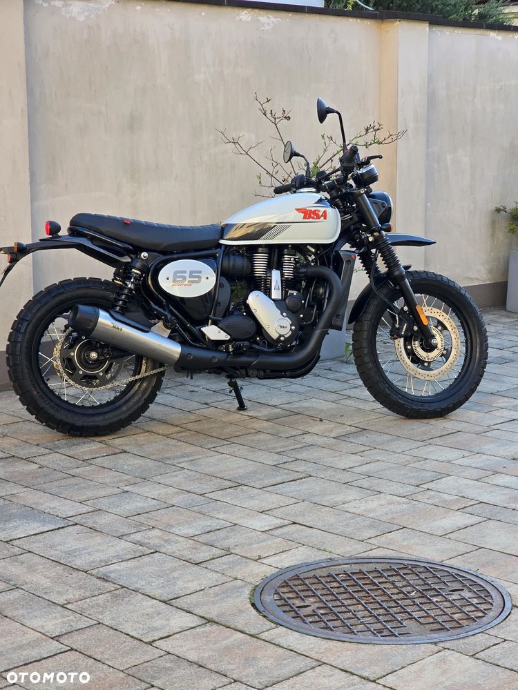 BSA Scrambler 650 - 24