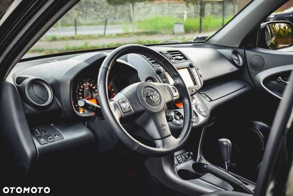 Toyota RAV4 2.0 VVT-i Sol - 22
