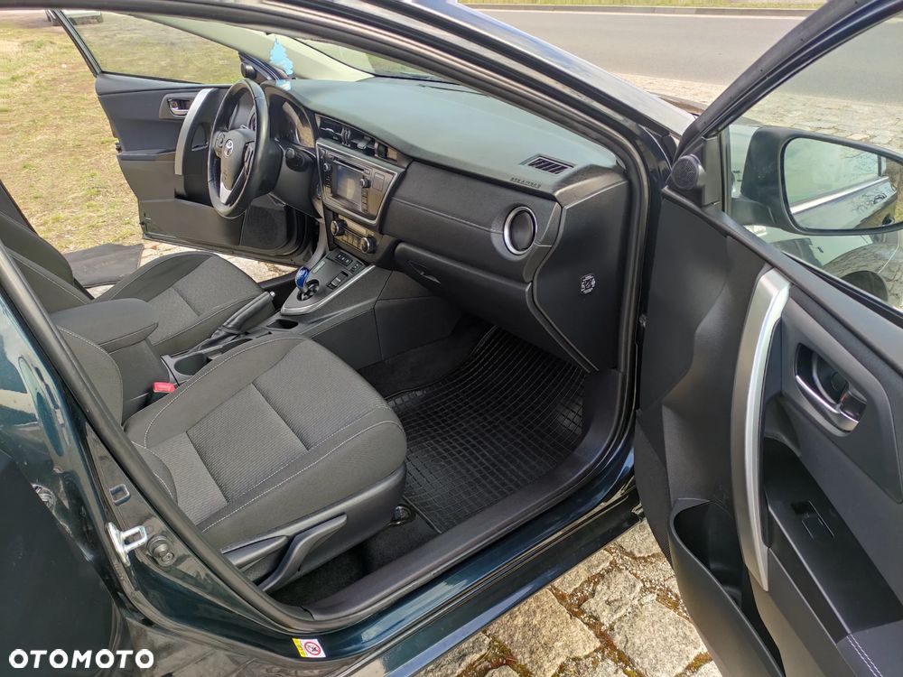 Toyota Auris - 12