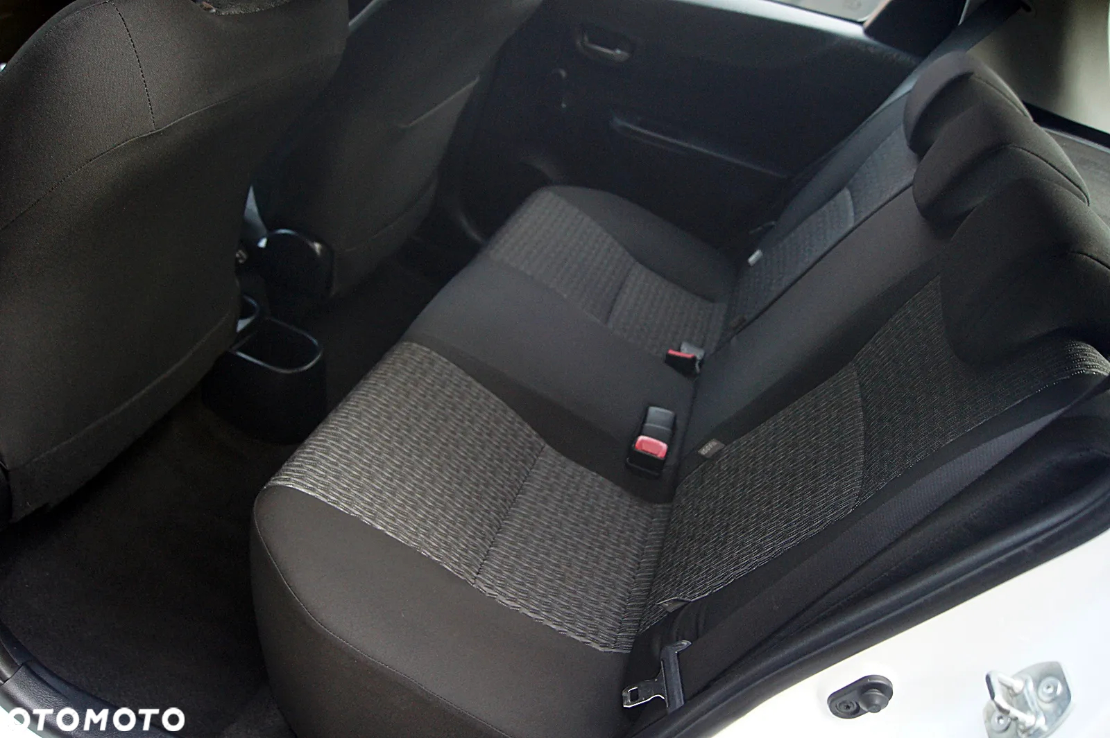 Toyota Yaris 1.33 VVT-i Style - 28