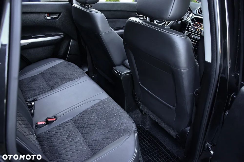 Suzuki Vitara 1.4 Boosterjet Hybrid Allgrip Comfort+ "SHINKAI" - 40