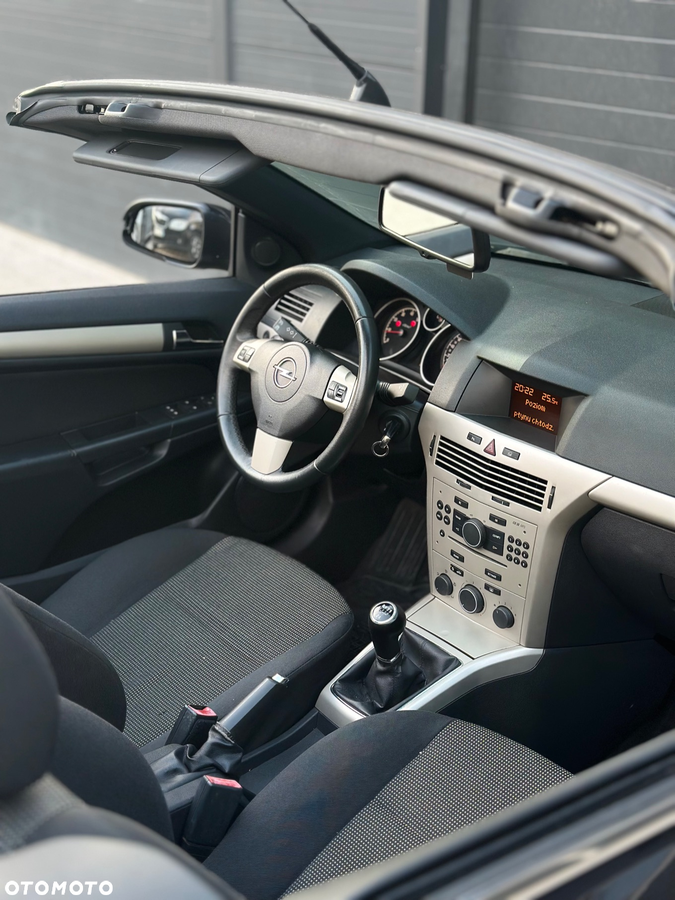 Opel Astra TwinTop 1.6 Enjoy - 10