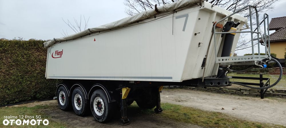 Fliegl Naczepa Fliegl 27 m. Waga 4580 - 5