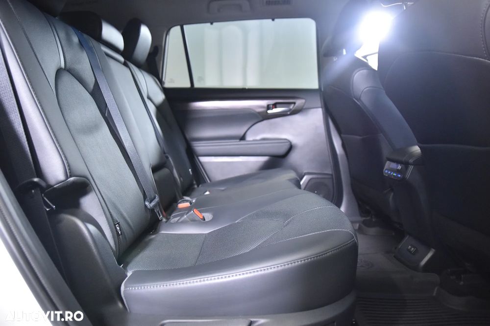 Toyota Highlander - 12