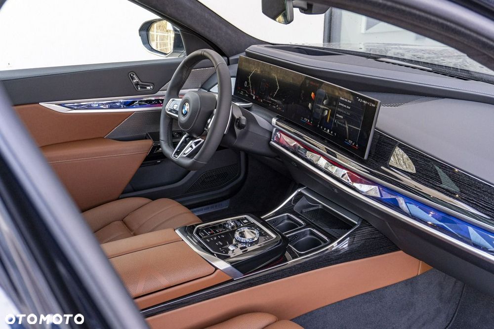BMW Seria 7 740d xDrive - 27