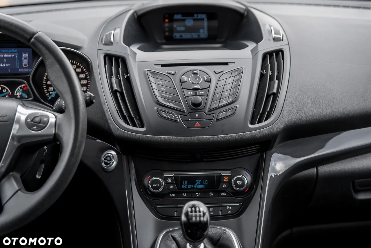 Ford Kuga 2.0 TDCi 2x4 Titanium - 34