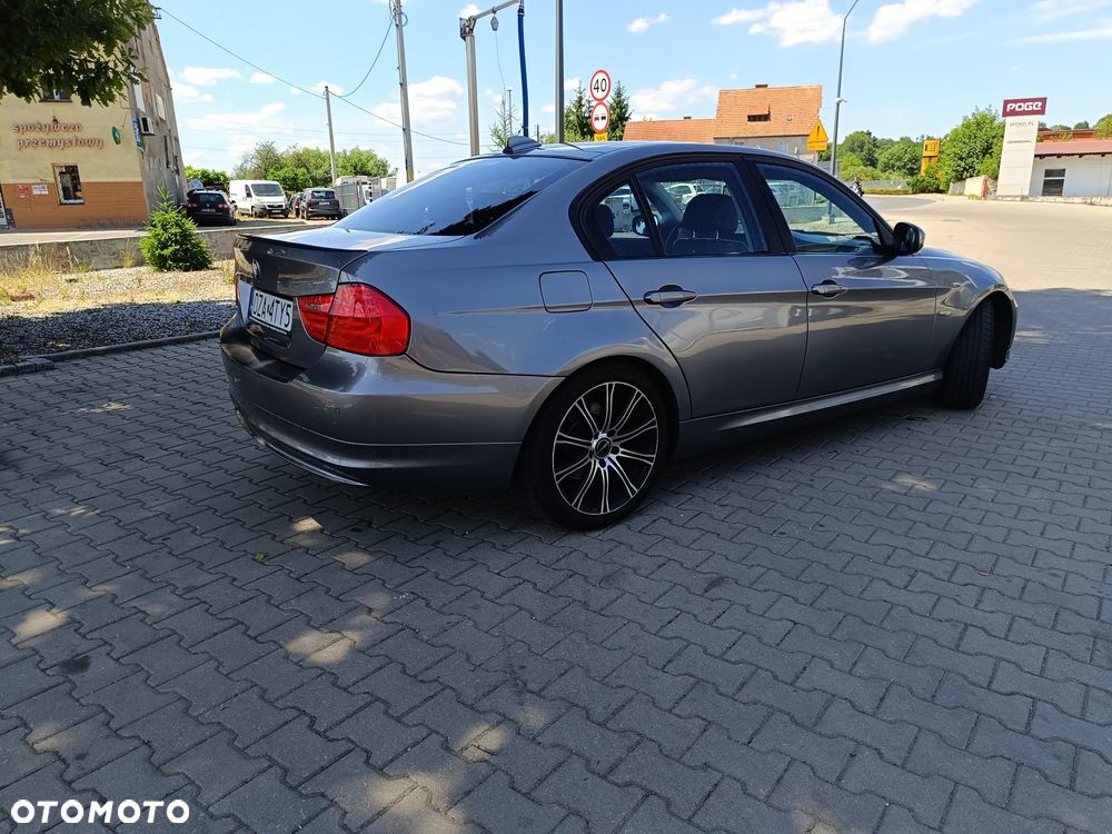 BMW Seria 3 320d - 15