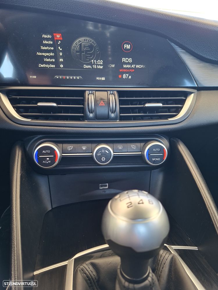 Alfa Romeo Giulia 2.2 D Super - 14