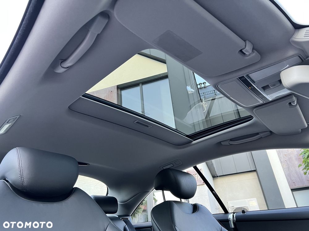 Mercedes-Benz CL 500 4-Matic BlueEff - 32