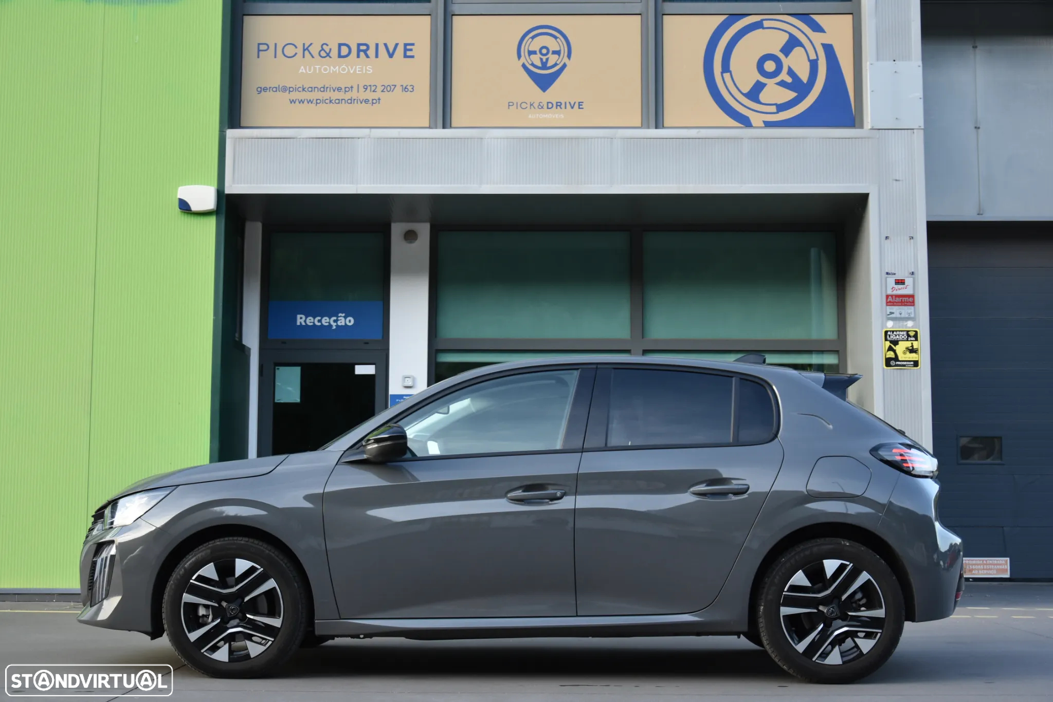 Peugeot 208 1.2 Hybrid Allure e-DCS6 - 8