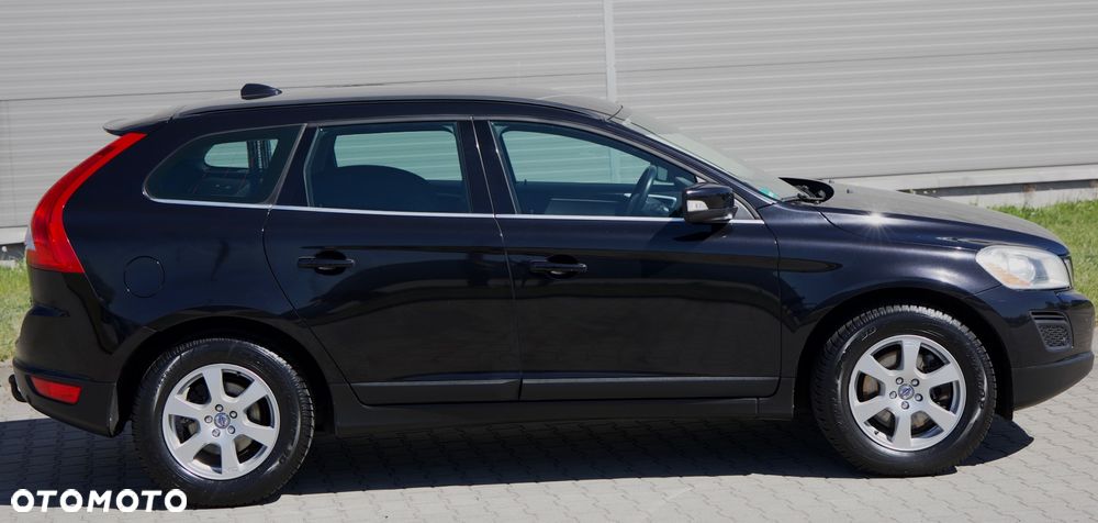 Volvo XC 60 D4 Momentum - 17