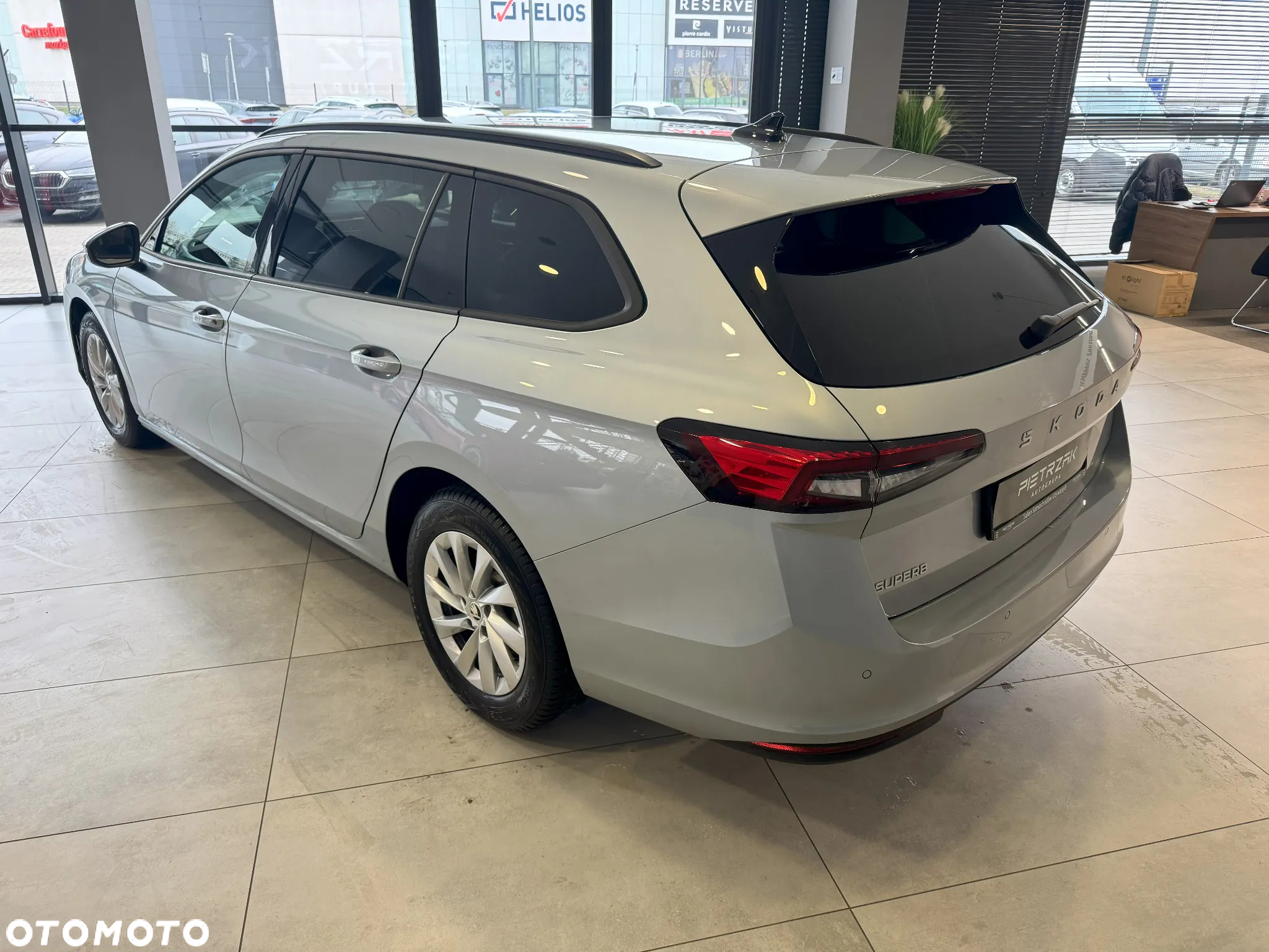 Skoda Superb 2.0 TDI SCR Essence DSG - 5